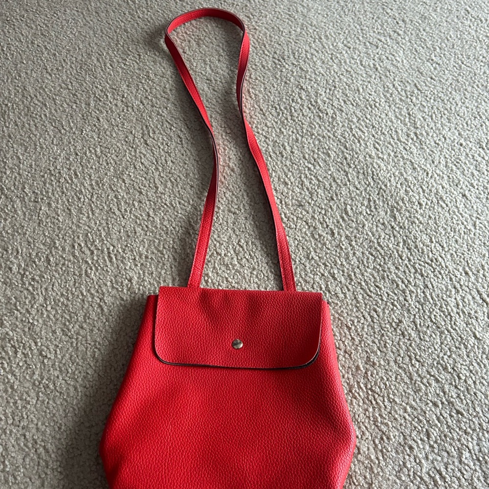 Elegant Red Shoulder Bag